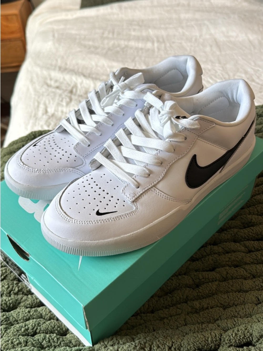 Nike SB Force 58 PRM - White and Black